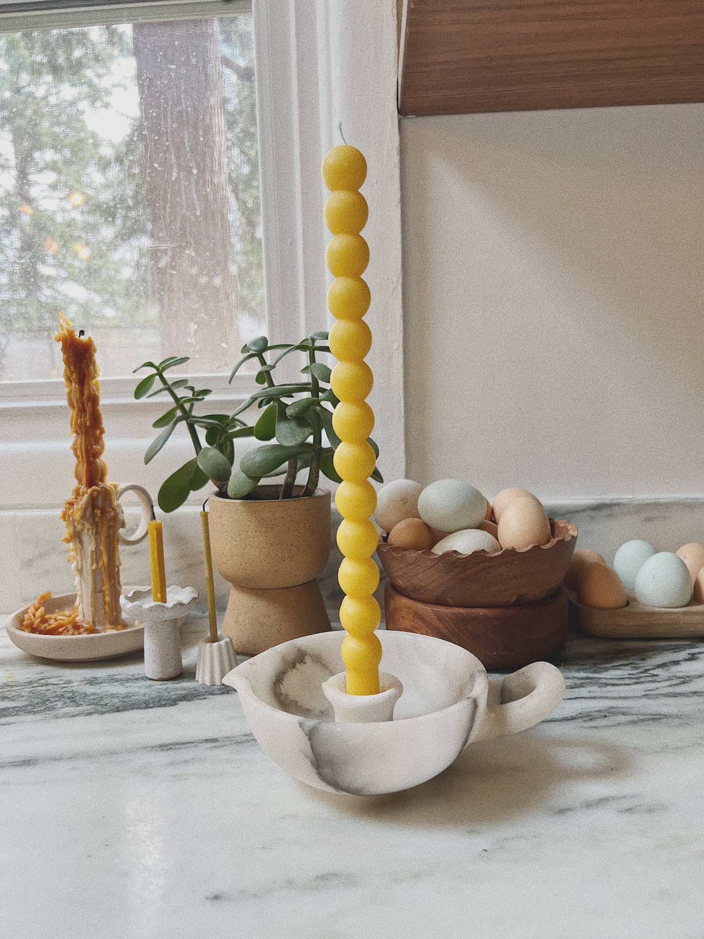 Whiskey + Wine - Bauble taper candle: Natural beeswax