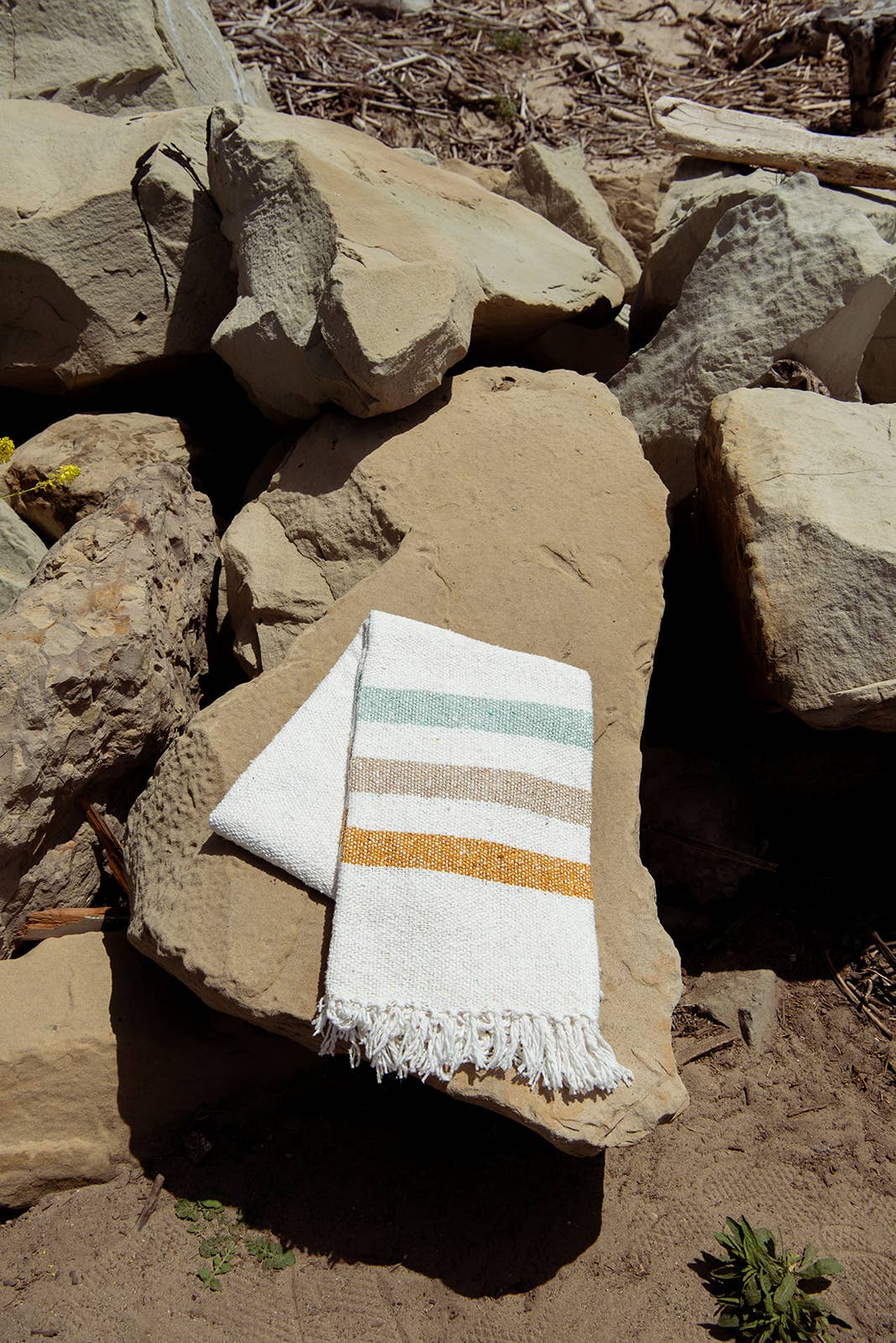 Sundream - Sol - SUSTAINABLE RECYCLED THROW BLANKET
