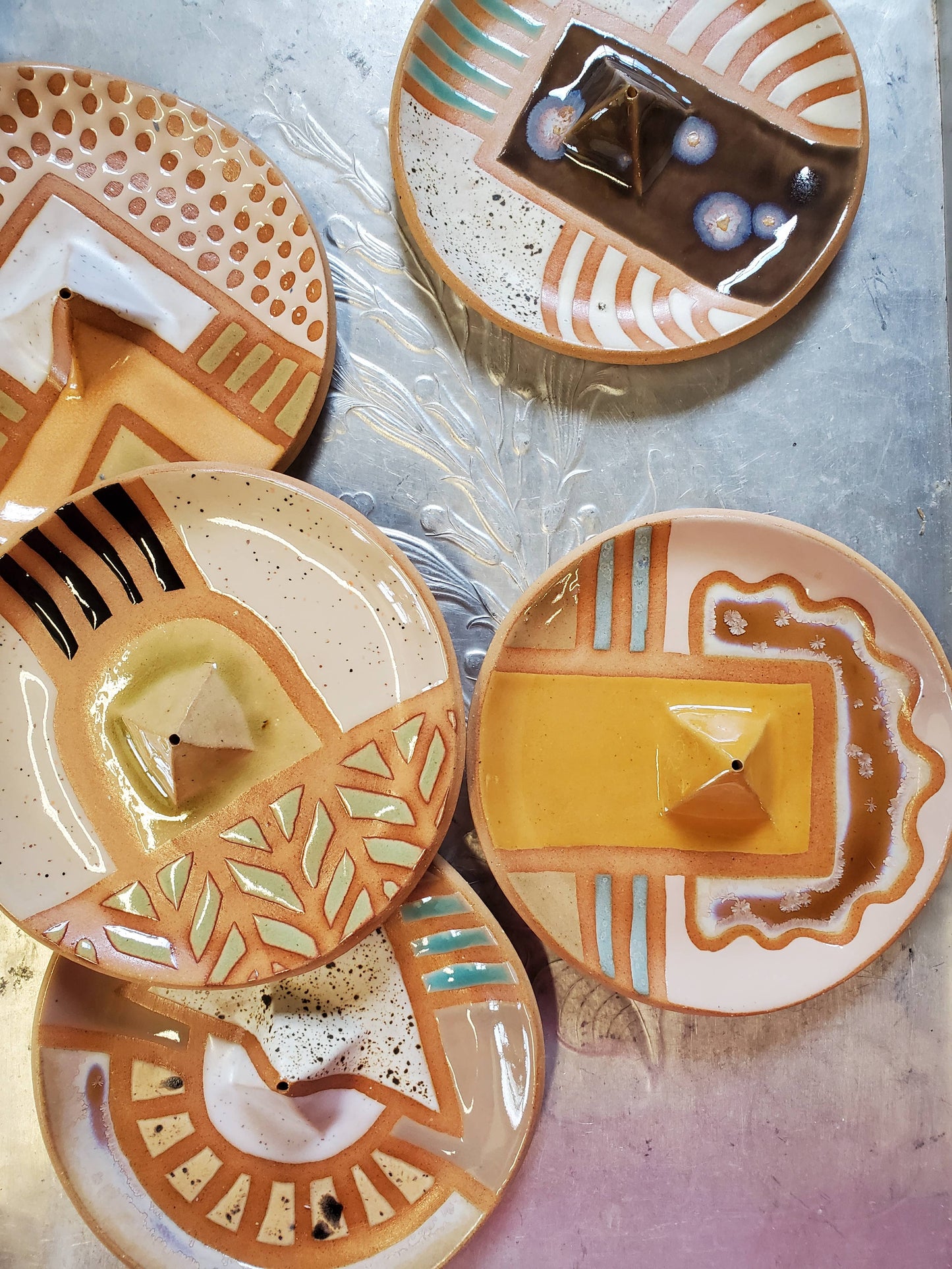 CURIOUS CLAY - Wax Resist Incense Dish
