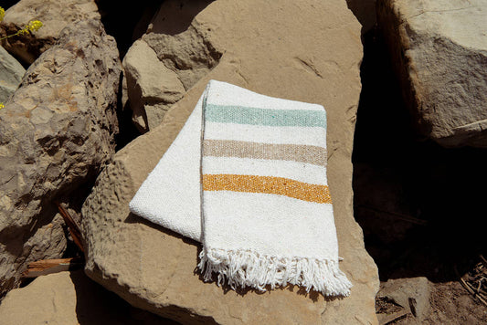 Sundream - Sol - SUSTAINABLE RECYCLED THROW BLANKET