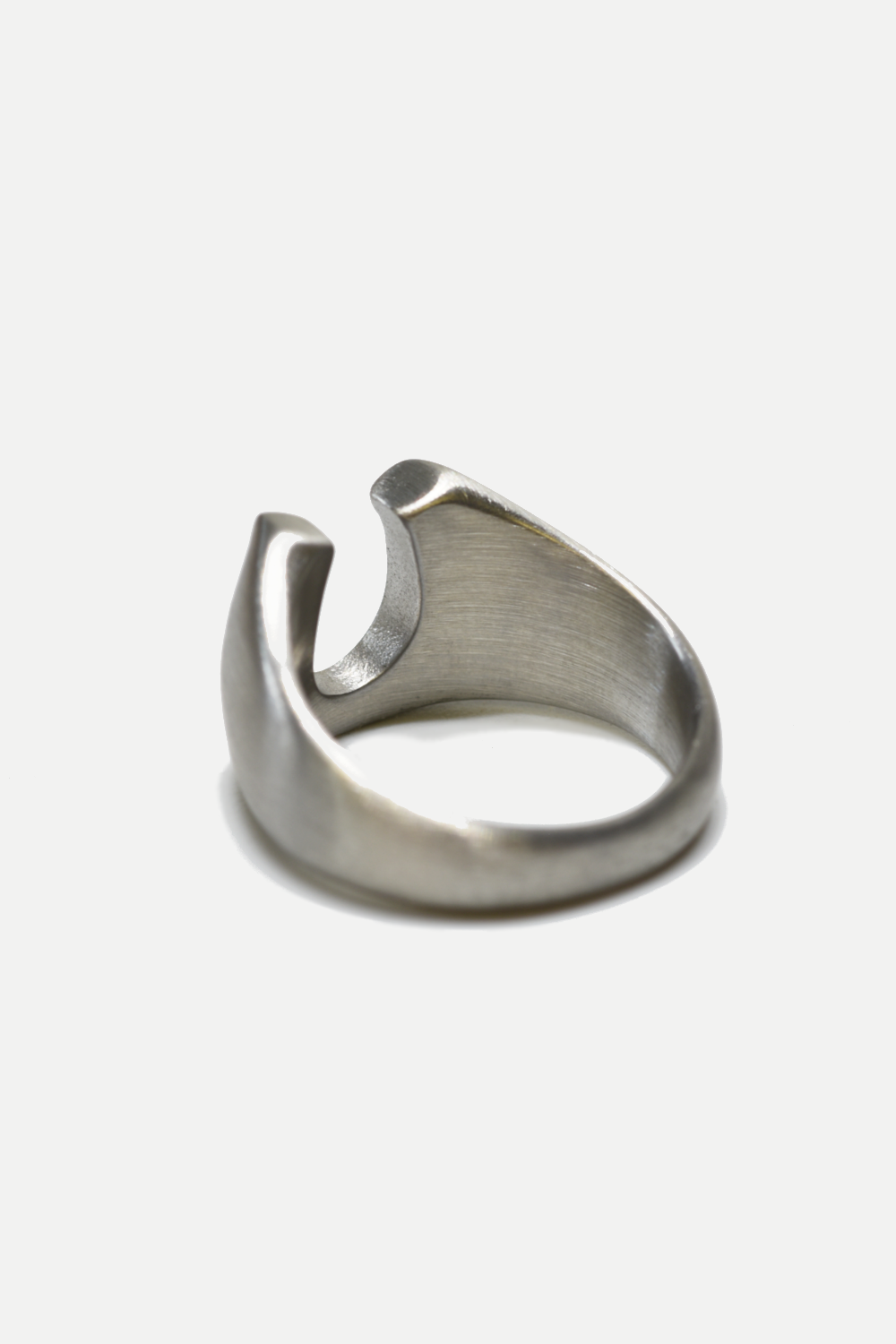 Curated Basics - Horseshoe Ring: 8