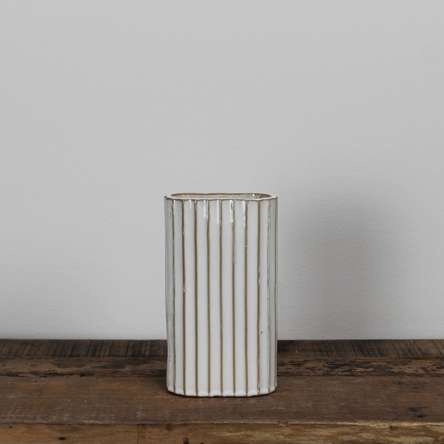 HomArt - Caro Ribbed Vase, Ceramic - Lrg: White / Ceramic