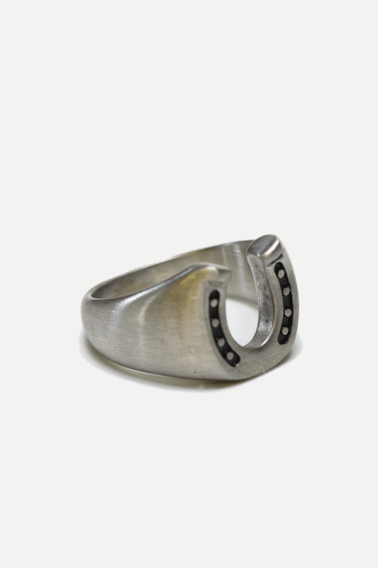 Curated Basics - Horseshoe Ring: 9