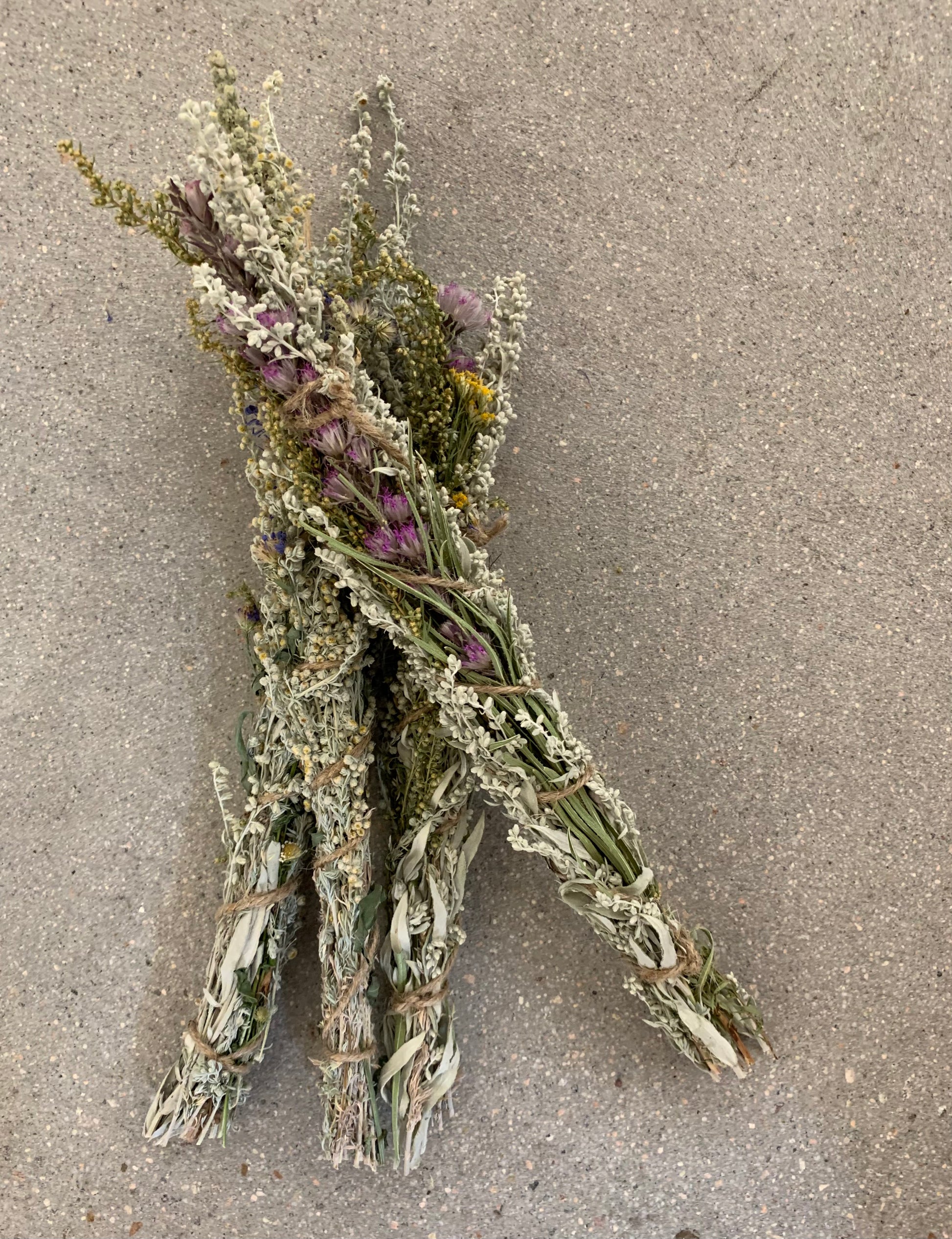 Smudge flower bundles – SURFACE gallery