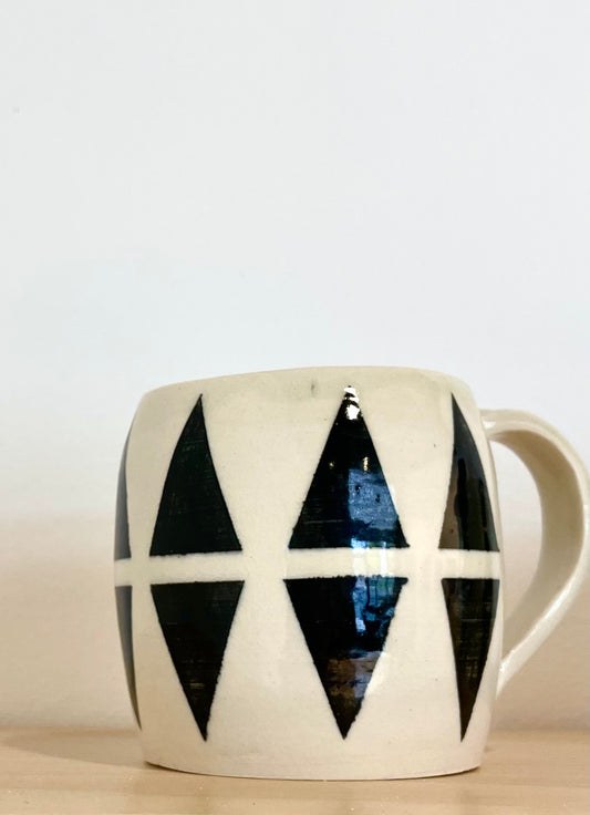 Toots Ceramics-Porcelain mug, black/cream triangle