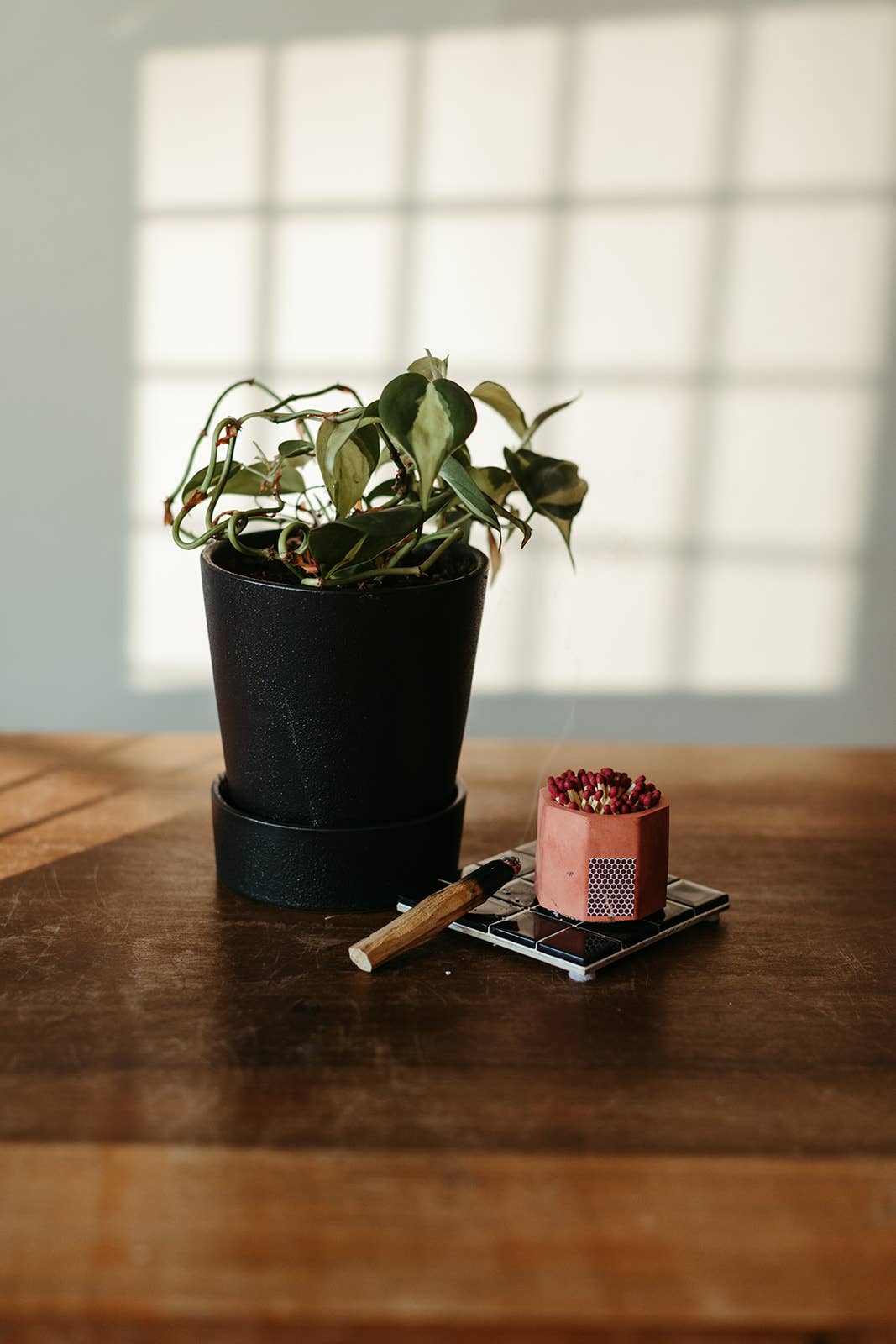 Tenn Prairie - Concrete Match Holder – Modern Design with 2-Inch Safety Matches: Black