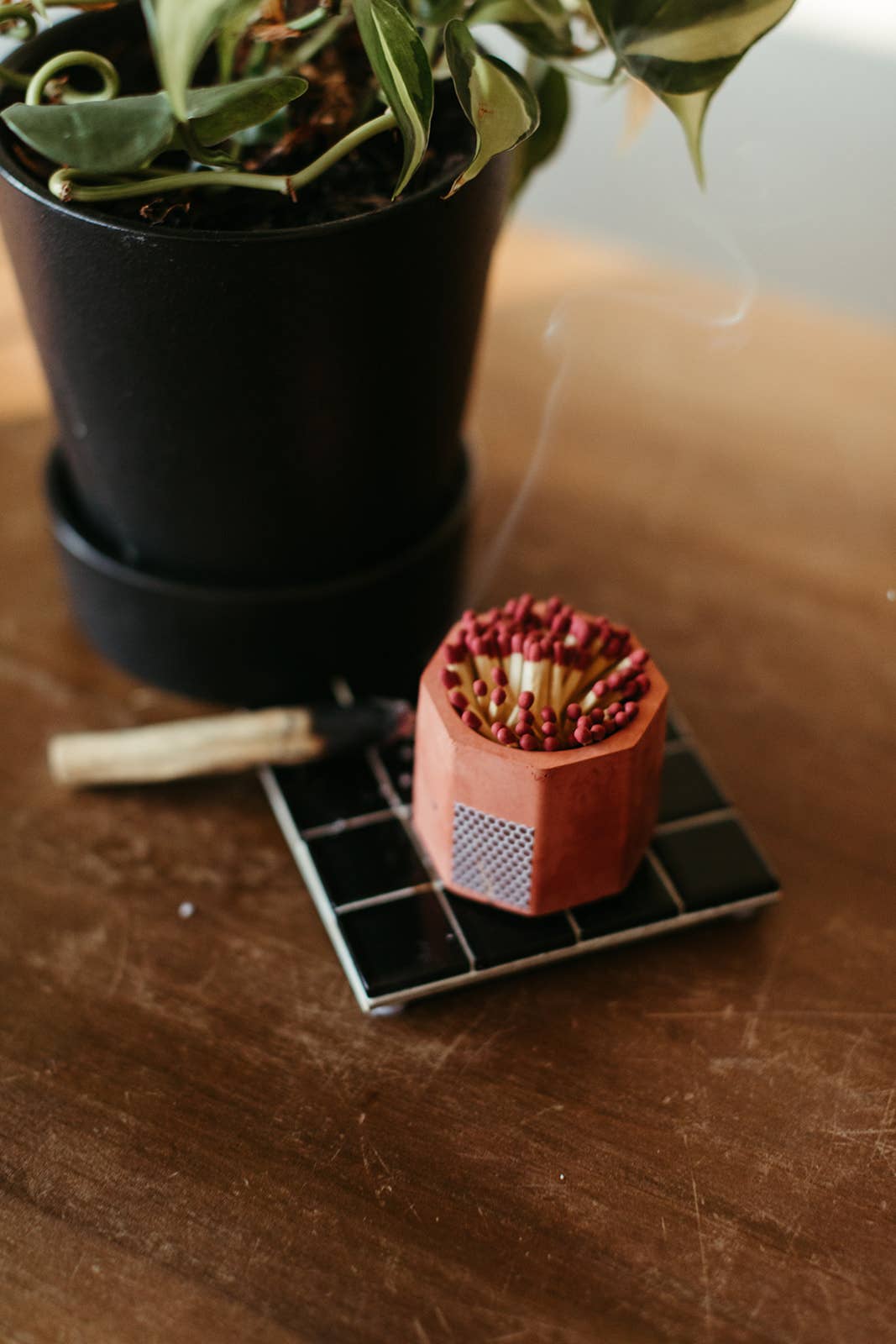 Tenn Prairie - Concrete Match Holder – Modern Design with 2-Inch Safety Matches: Black