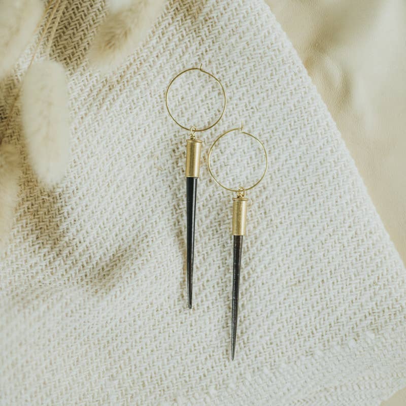 Commonform - THE ORIGINAL: Yellowstone Beth Dutton Earrings, Worn in S5E3: Predominantly White / Short (1.75" - 2.5")