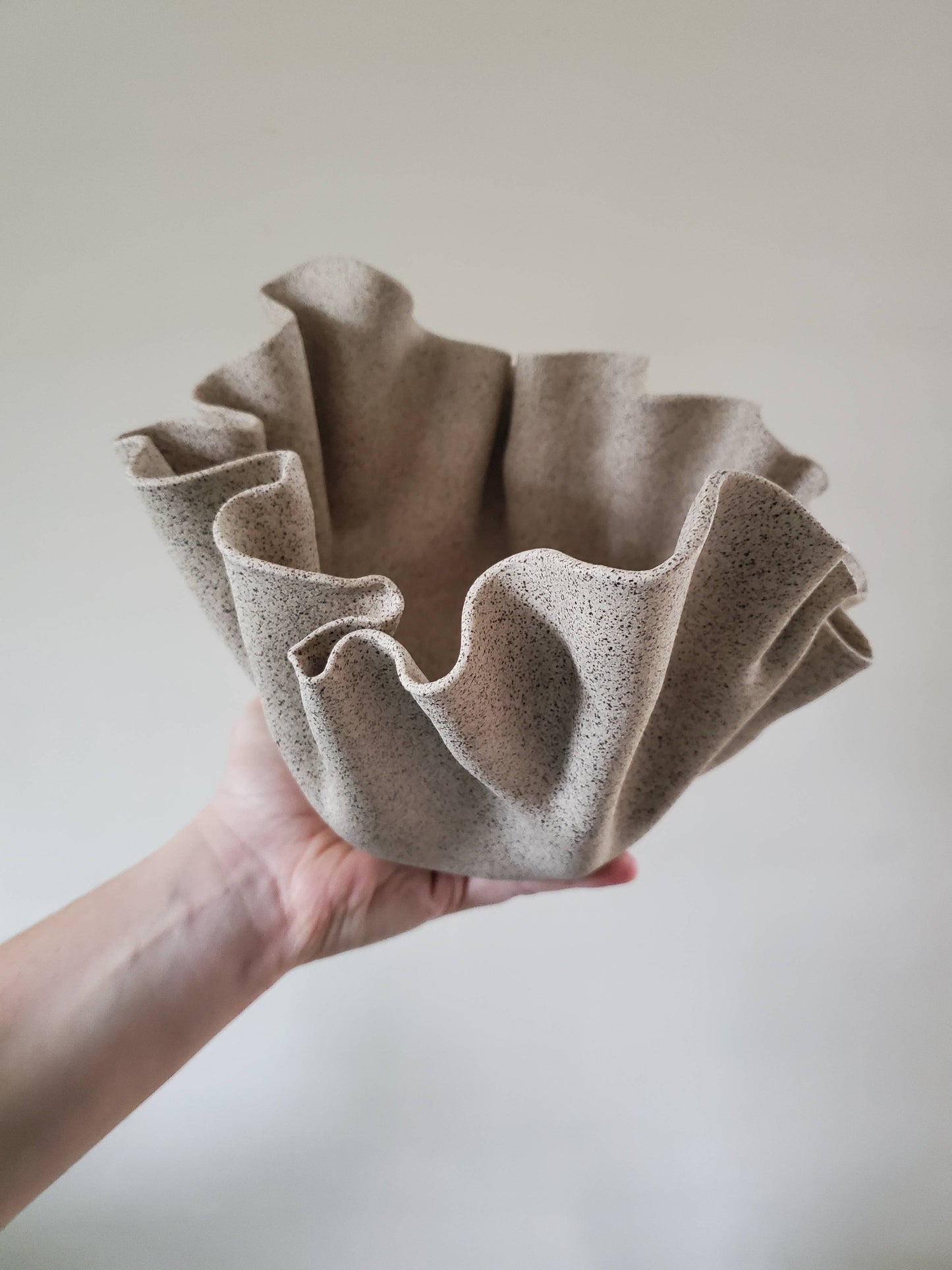 CURIOUS CLAY - Large Ruffle Bowl